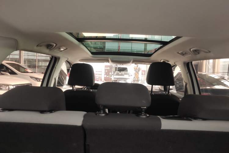 Used Jetta VS7 2023 280TSI Automatic Trend Edition Headliner