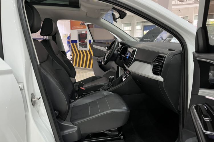 Used Jetta VS7 2023 280TSI Automatic Enjoyment Edition Interior 10