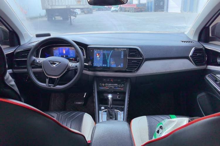 Used Jetta VS7 2023 280TSI Automatic High-Gloss Glory Edition Interior 2