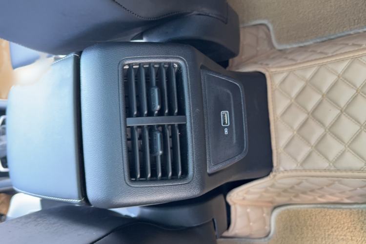 Used Jetta VS7 2023 280TSI Automatic High-Gloss Enjoyment Edition Interior 2