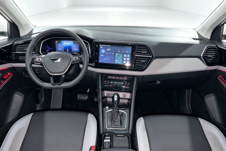 Used Jetta VS7 2023 280TSI Automatic High-Gloss Glory Edition Interior 2