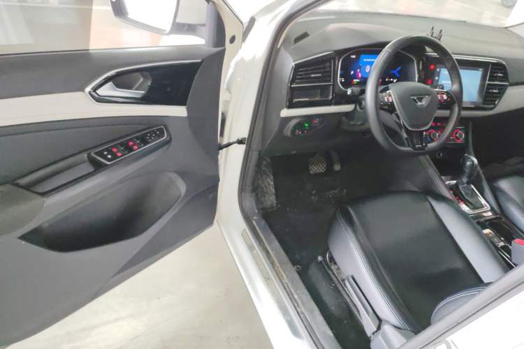 Used Jetta VS7 2023 280TSI Automatic Trend Edition Interior 3