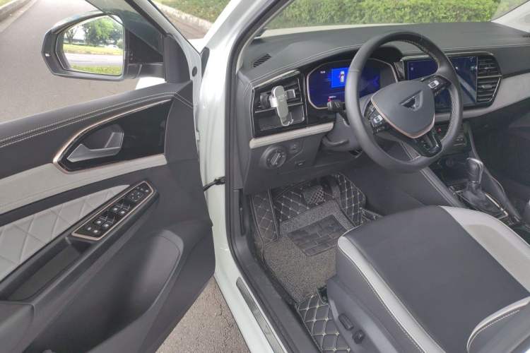 Used Jetta VS7 2023 280TSI Automatic High-Gloss Glory Edition Interior 3