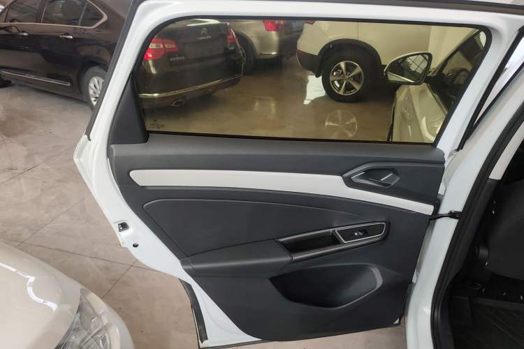 Used Jetta VS7 2023 280TSI Automatic Trend Edition Interior 8