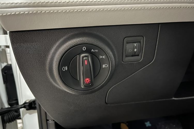 Used Jetta VS7 2023 280TSI Automatic Enjoyment Edition Interior 9