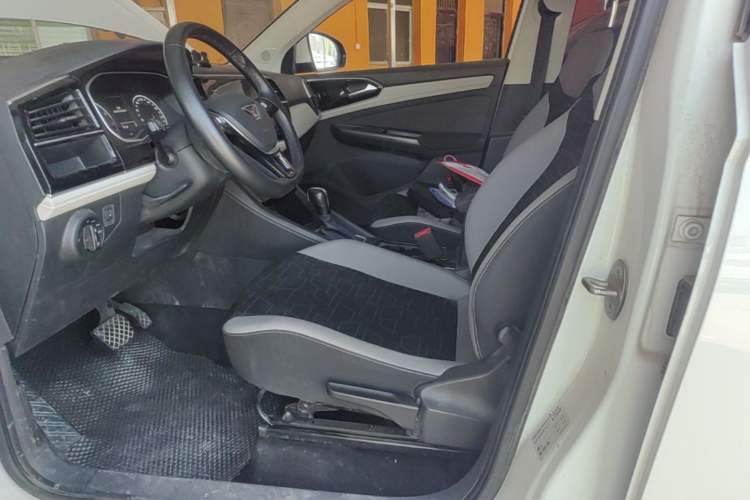 Used Jetta VS7 2023 280TSI Automatic Trend Edition Left Front Seat