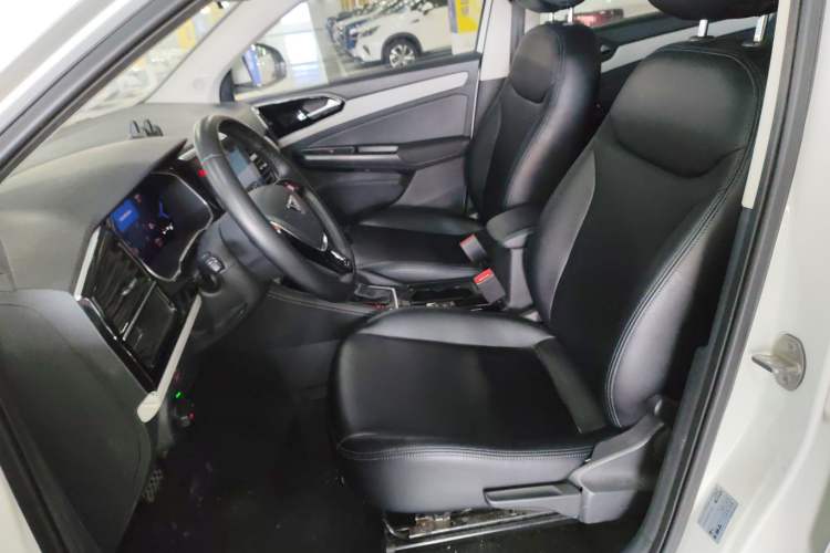 Used Jetta VS7 2023 280TSI Automatic Trend Edition Left Front Seat