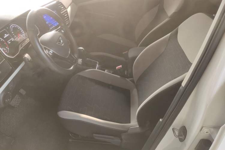 Used Jetta VS7 2023 280TSI Automatic Trend Edition Left Front Seat