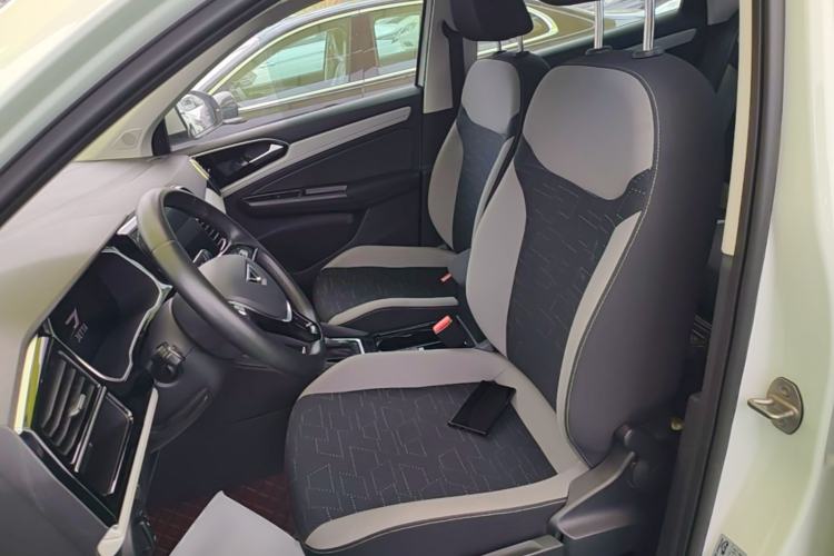 Used Jetta VS7 2023 280TSI Automatic Trend Edition Left Front Seat