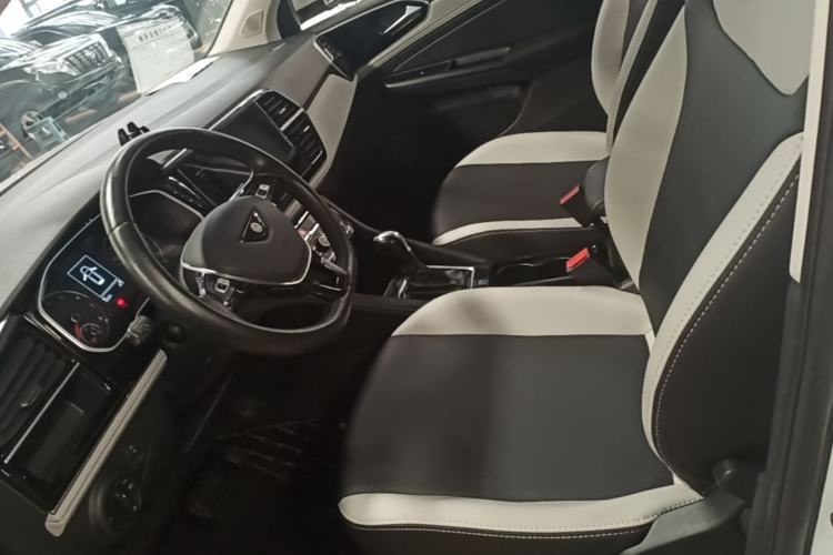 Used Jetta VS7 2023 280TSI Automatic Trend Edition Left Front Seat