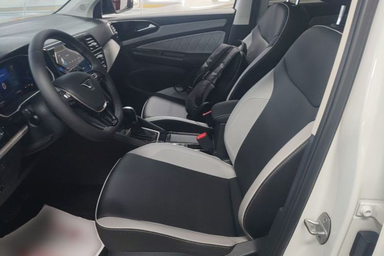 Used Jetta VS7 2023 280TSI Automatic High-Gloss Glory Edition Left Front Seat