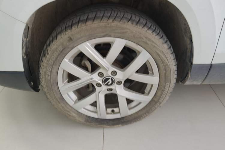 Used Jetta VS7 2023 280TSI Automatic Trend Edition Left Front Wheel Hub