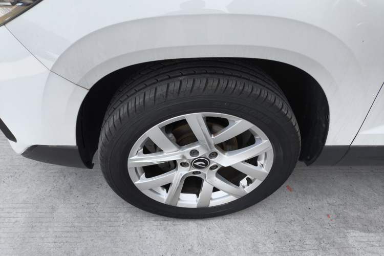 Used Jetta VS7 2023 280TSI Automatic Trend Edition Left Front Wheel Hub