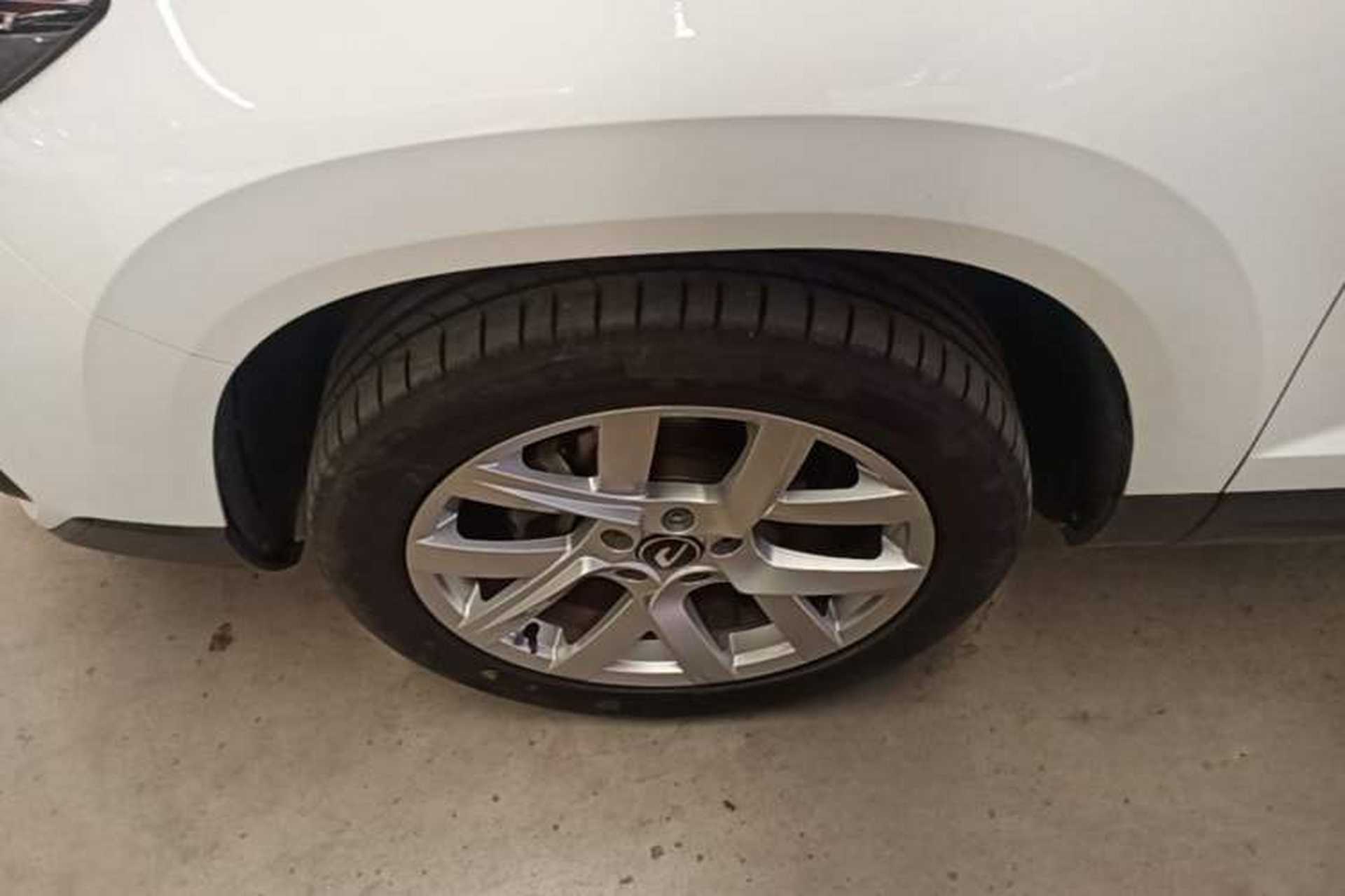 Used Jetta VS7 2023 280TSI Automatic Trend Edition Left Front Wheel Hub