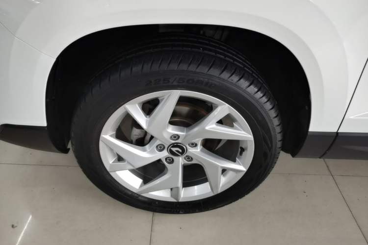 Used Jetta VS7 2023 280TSI Automatic Enjoyment Edition Left Front Wheel Hub