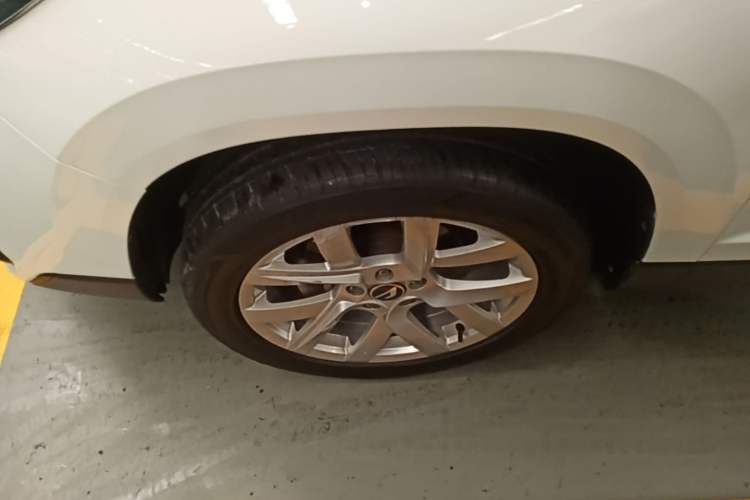 Used Jetta VS7 2023 280TSI Automatic Trend Edition Left Front Wheel Hub