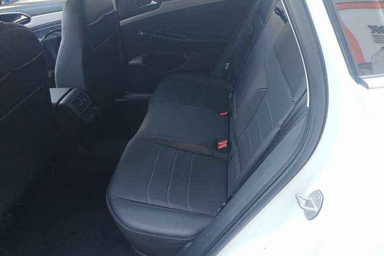 Used Jetta VS7 2023 280TSI Automatic Enjoyment Edition Left Rear Seat
