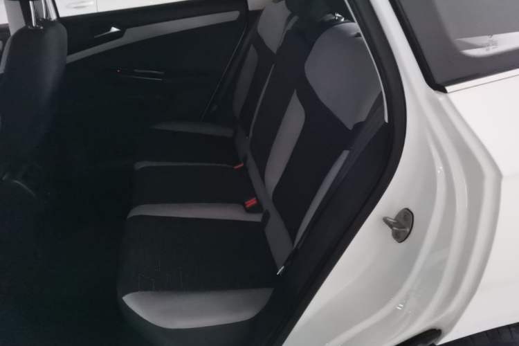 Used Jetta VS7 2023 280TSI Automatic Trend Edition Left Rear Seat