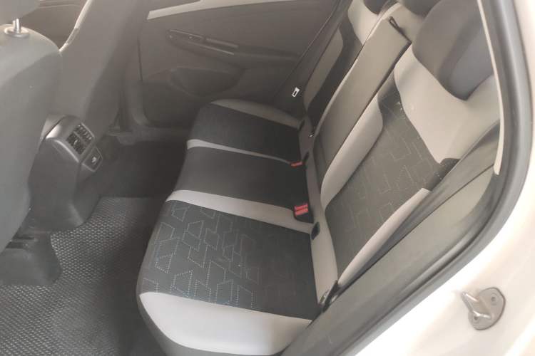 Used Jetta VS7 2023 280TSI Automatic Trend Edition Left Rear Seat