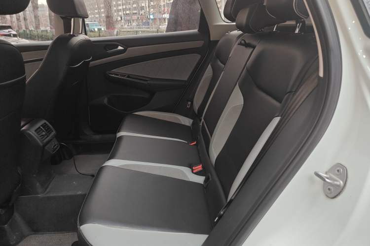 Used Jetta VS7 2023 280TSI Automatic High-Gloss Enjoyment Edition Left Rear Seat