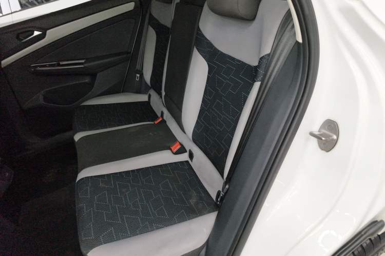 Used Jetta VS7 2023 280TSI Automatic Trend Edition Left Rear Seat