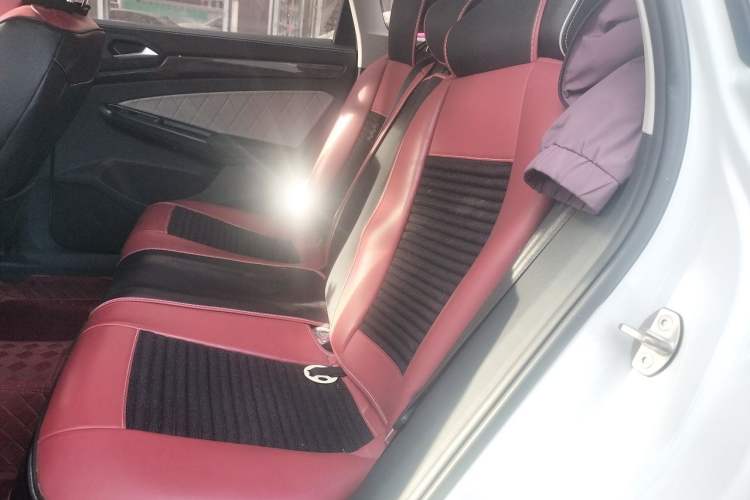 Used Jetta VS7 2023 280TSI Automatic High-Gloss Enjoyment Edition Left Rear Seat