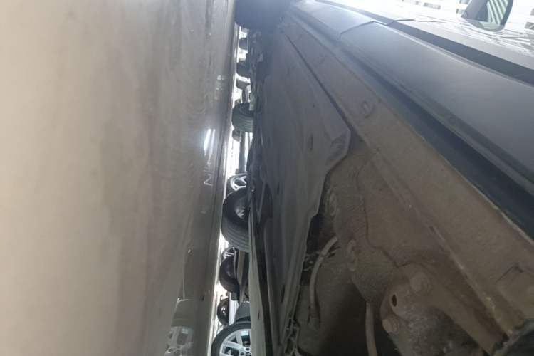 Used Jetta VS7 2023 280TSI Automatic Trend Edition Left Side Sill