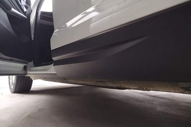 Used Jetta VS7 2023 280TSI Automatic Trend Edition Left Side Sill