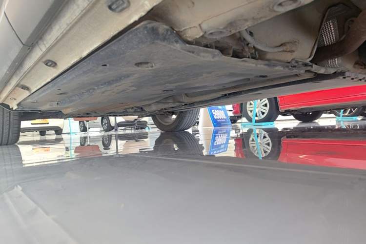 Used Jetta VS7 2023 280TSI Automatic Trend Edition Left Side Sill