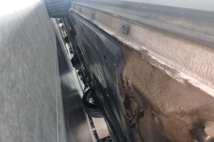 Used Jetta VS7 2023 280TSI Automatic Trend Edition Left Side Sill