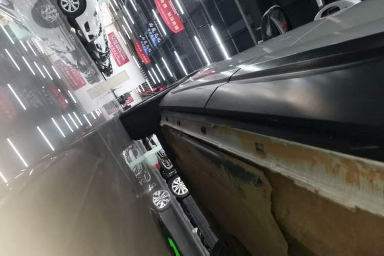 Used Jetta VS7 2023 280TSI Automatic Trend Edition Left Side Sill