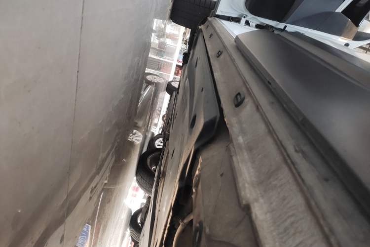 Used Jetta VS7 2023 280TSI Automatic Trend Edition Left Side Sill