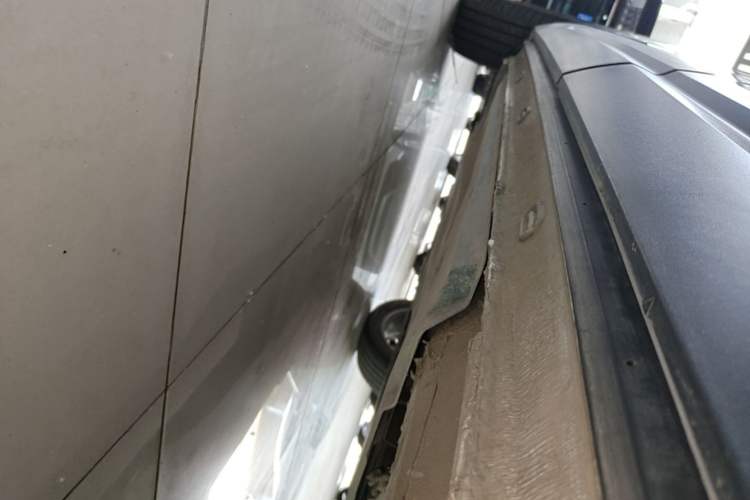 Used Jetta VS7 2023 280TSI Automatic Trend Edition Left Side Sill