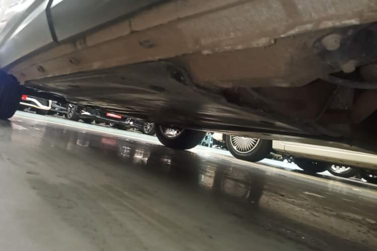 Used Jetta VS7 2023 280TSI Automatic Trend Edition Left Side Sill