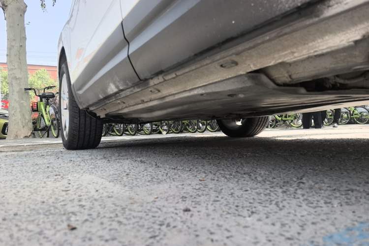 Used Jetta VS7 2023 280TSI Automatic Trend Edition Left Side Sill
