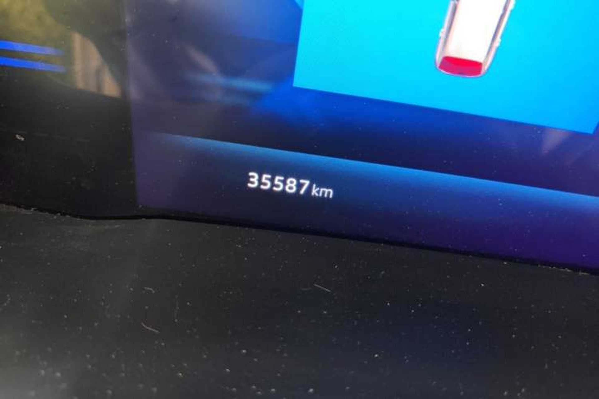 Used Jetta VS7 2023 280TSI Automatic High-Gloss Glory Edition Odometer Close Up