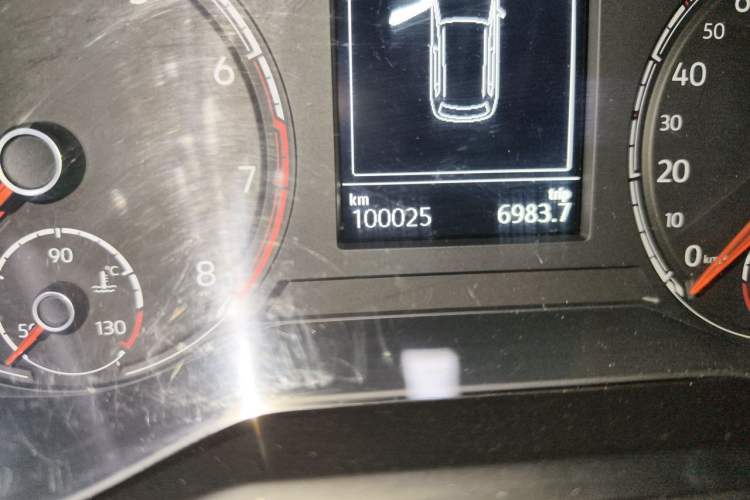 Used Jetta VS7 2023 280TSI Automatic Trend Edition Odometer Close Up