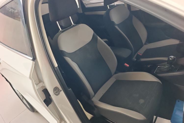 Used Jetta VS7 2023 280TSI Automatic Trend Edition Right Front Seat