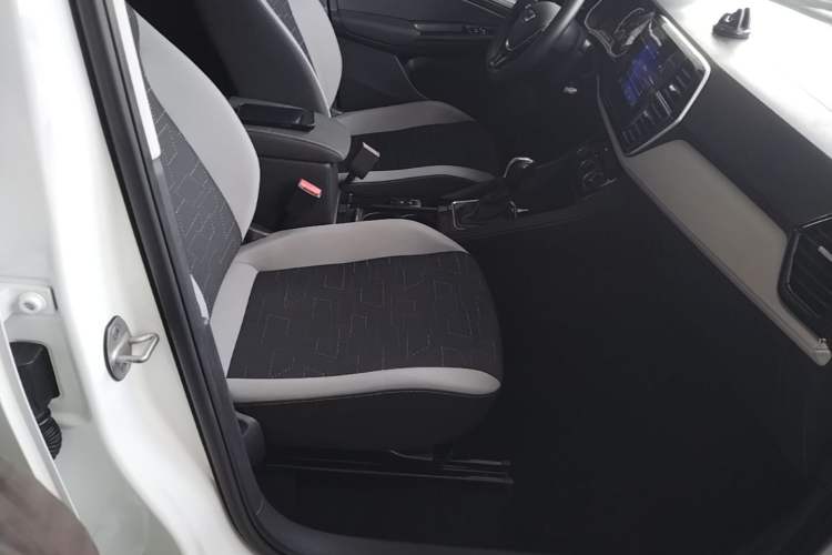 Used Jetta VS7 2023 280TSI Automatic Trend Edition Right Front Seat