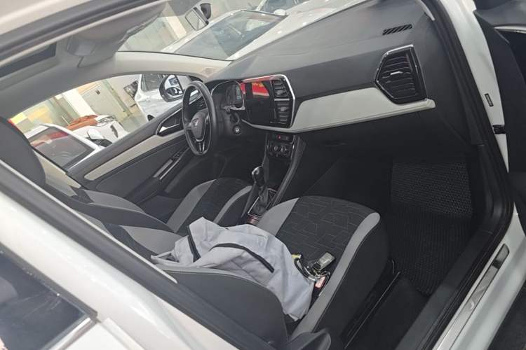 Used Jetta VS7 2023 280TSI Automatic Trend Edition Right Front Seat