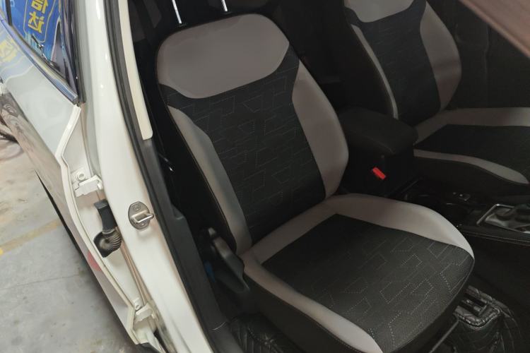 Used Jetta VS7 2023 280TSI Automatic Trend Edition Right Front Seat