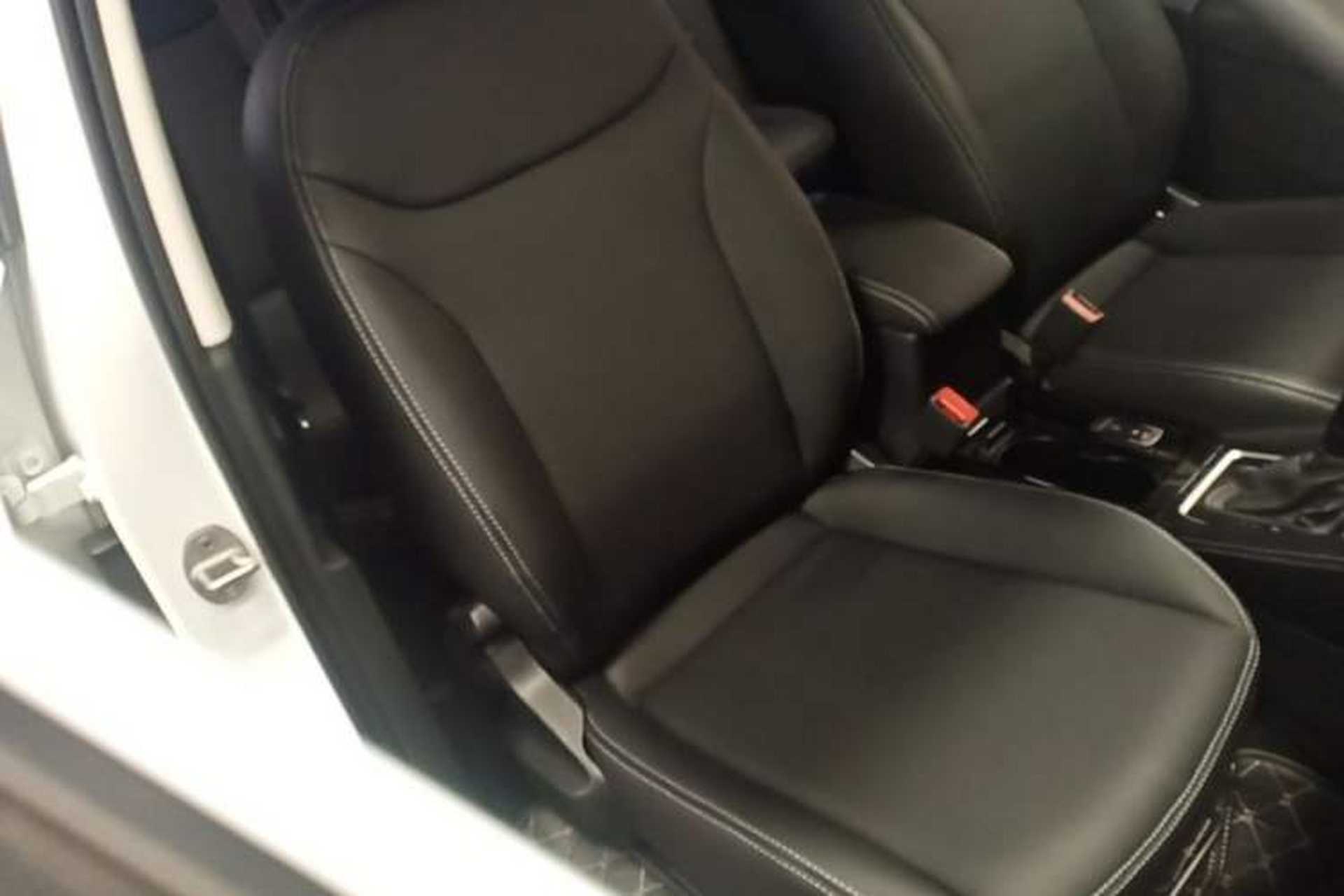 Used Jetta VS7 2023 280TSI Automatic Trend Edition Right Front Seat