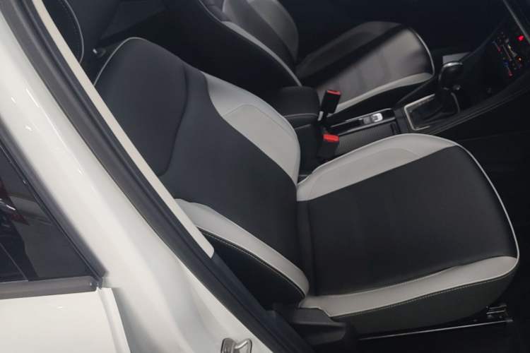 Used Jetta VS7 2023 280TSI Automatic High-Gloss Glory Edition Right Front Seat