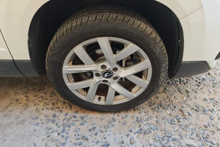 Used Jetta VS7 2023 280TSI Automatic Trend Edition Right Front Wheel Hub
