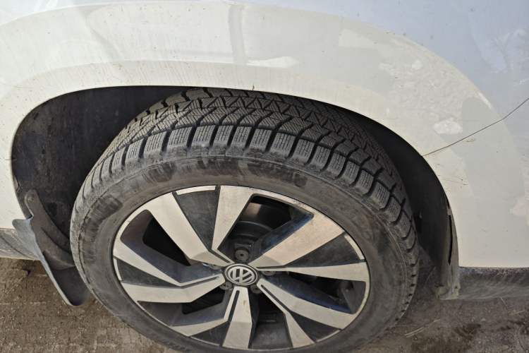 Used Jetta VS7 2023 280TSI Automatic Enjoyment Edition Right Front Wheel Hub