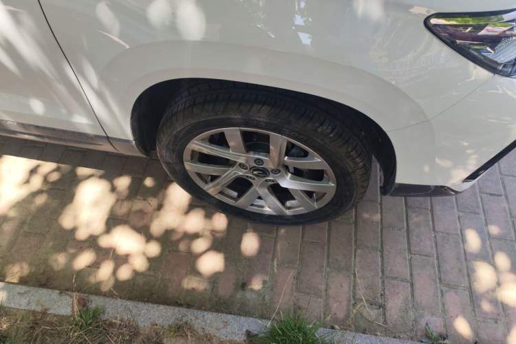 Used Jetta VS7 2023 280TSI Manual Entry-Level Model Right Front Wheel Hub