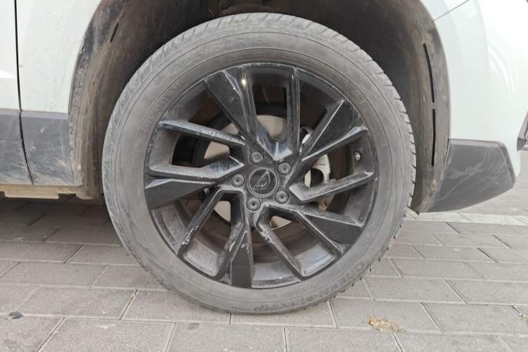 Used Jetta VS7 2023 280TSI Automatic High-Gloss Enjoyment Edition Right Front Wheel Hub