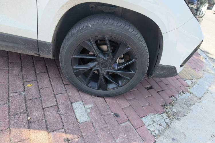 Used Jetta VS7 2023 280TSI Automatic High-Gloss Enjoyment Edition Right Front Wheel Hub