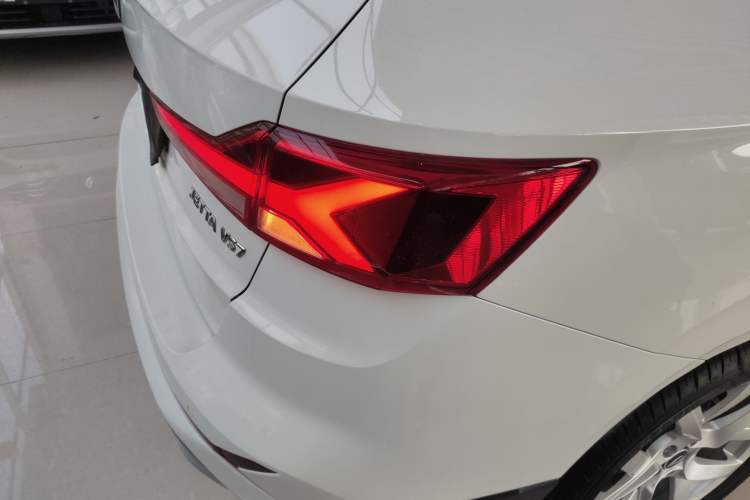 Used Jetta VS7 2023 280TSI Automatic Trend Edition Right Rear Taillight