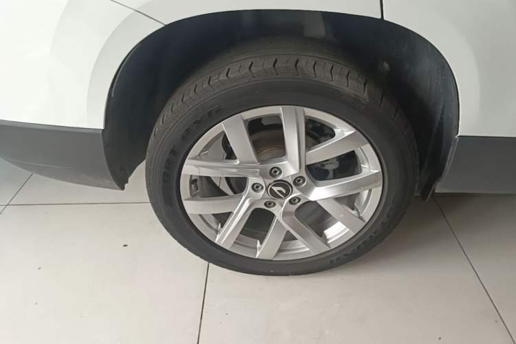 Used Jetta VS7 2023 280TSI Automatic Trend Edition Right Rear Wheel Hub